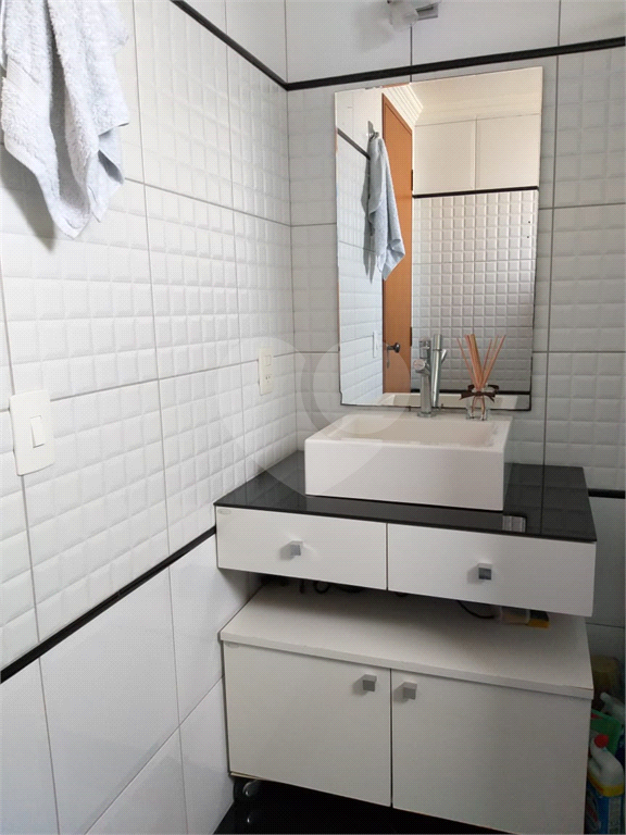 Apartamento com 02 dormitórios na Cidade Ademar para venda.