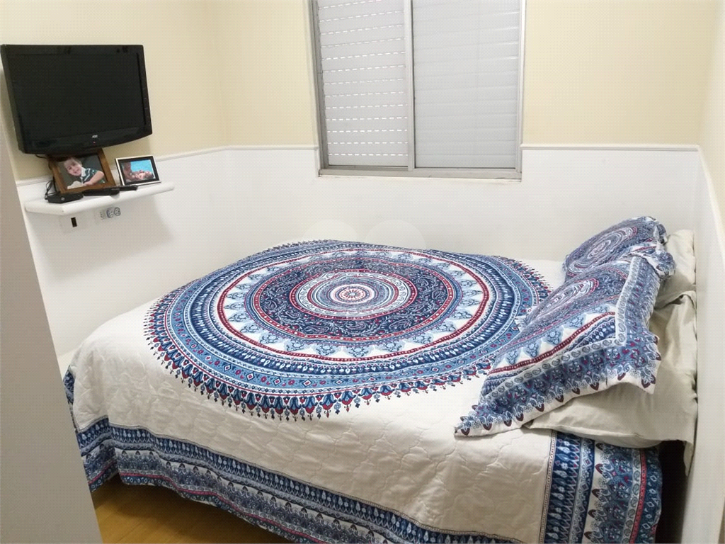 Apartamento com 02 dormitórios na Cidade Ademar para venda.