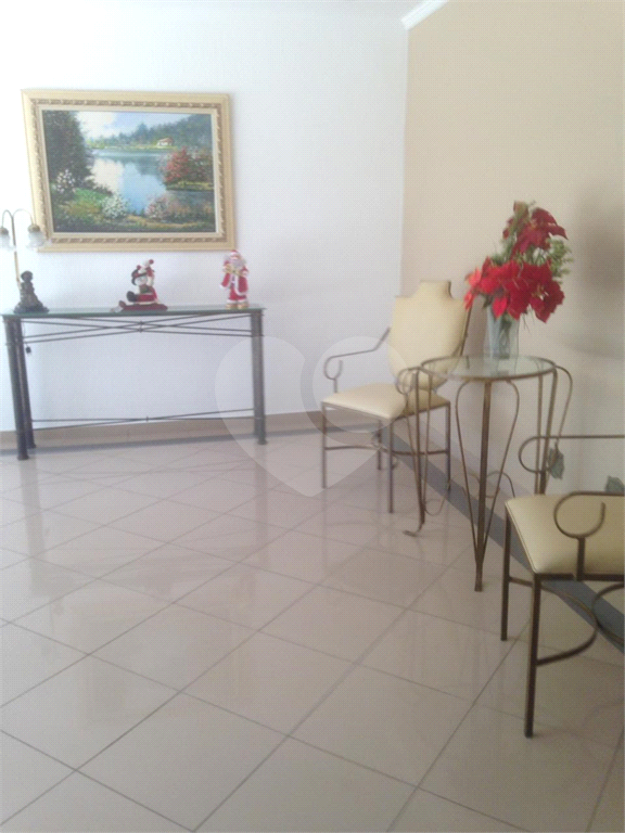 Excelente apto com 3 dormitórios, ótima localização