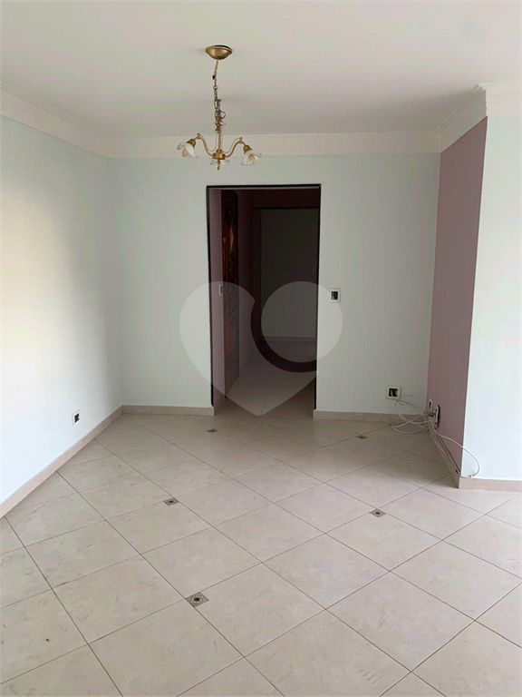 Excelente apto com 3 dormitórios, ótima localização
