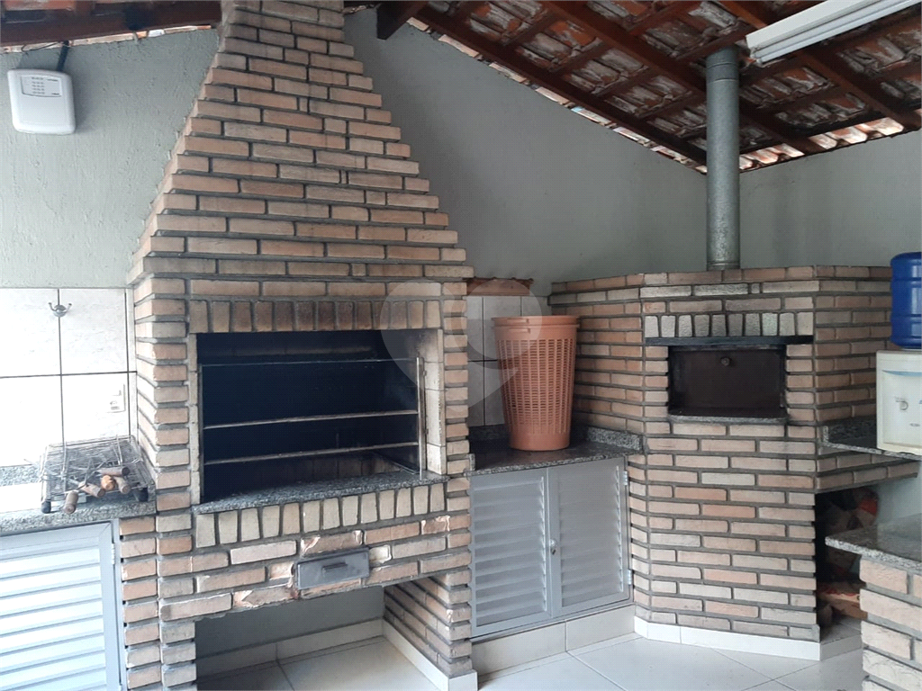 Excelente apto com 3 dormitórios, ótima localização
