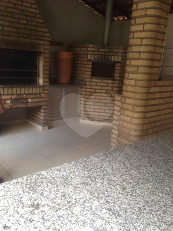 Excelente apto com 3 dormitórios, ótima localização