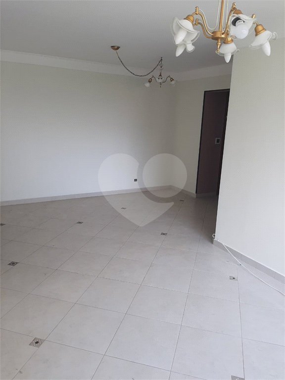 Excelente apto com 3 dormitórios, ótima localização