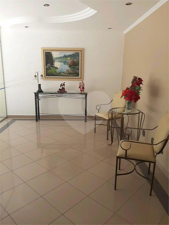 Excelente apto com 3 dormitórios, ótima localização