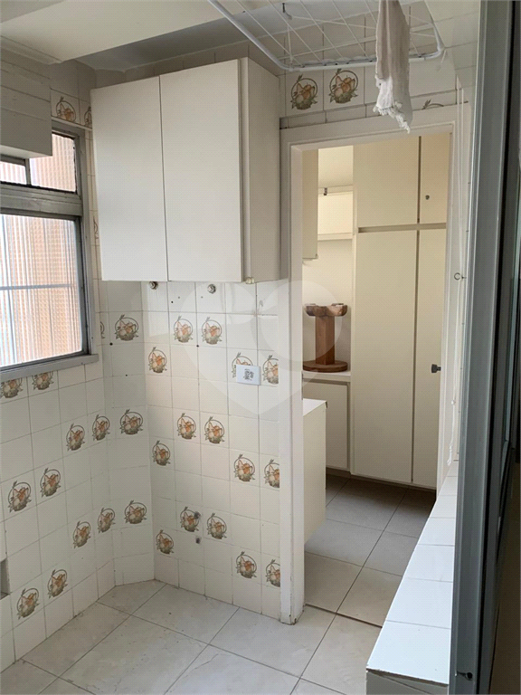 Excelente apto com 3 dormitórios, ótima localização
