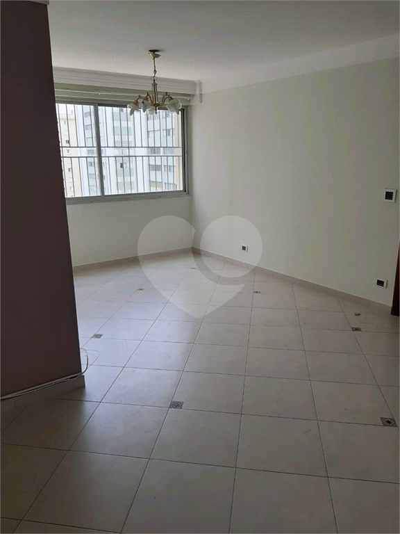 Excelente apto com 3 dormitórios, ótima localização