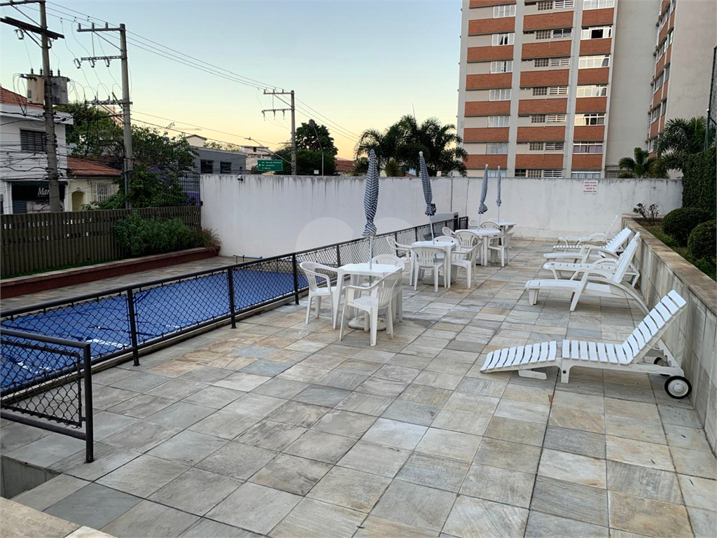 Excelente apto com 3 dormitórios, ótima localização