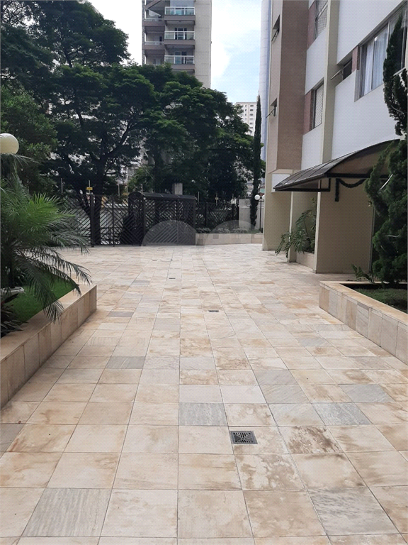 Excelente apto com 3 dormitórios, ótima localização