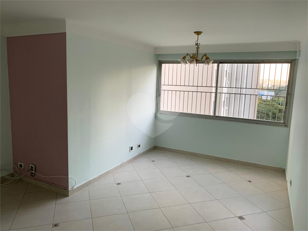 Excelente apto com 3 dormitórios, ótima localização