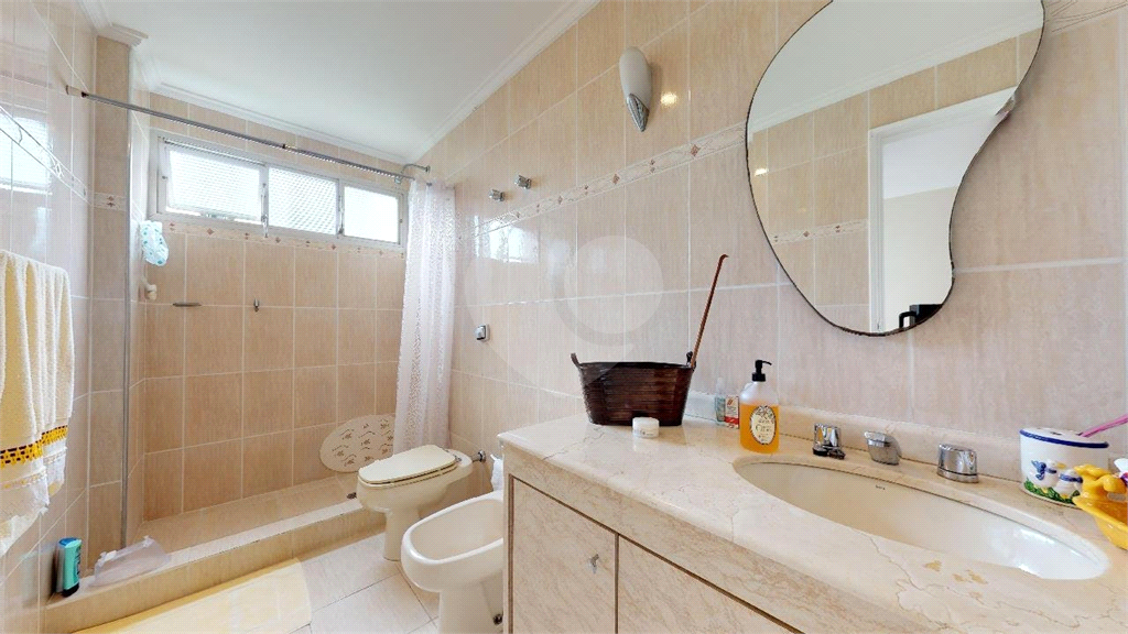 Apartamento à venda na Rua Oscar Freire com 224 m²
