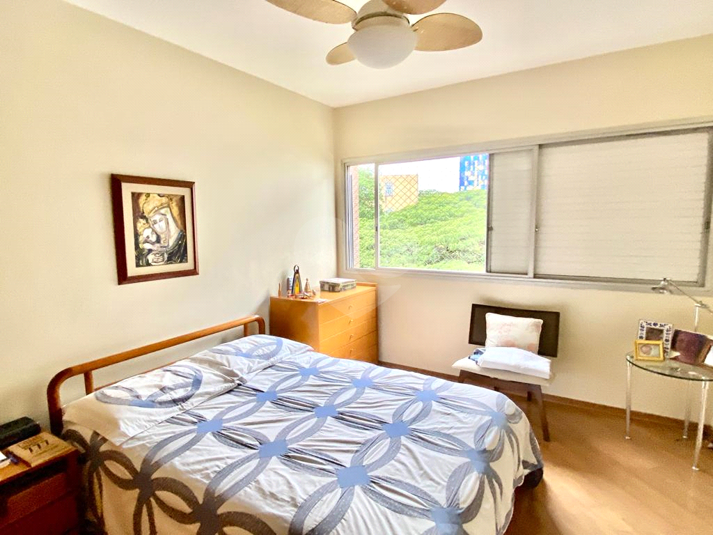 Apartamento à venda na Rua Oscar Freire com 224 m²