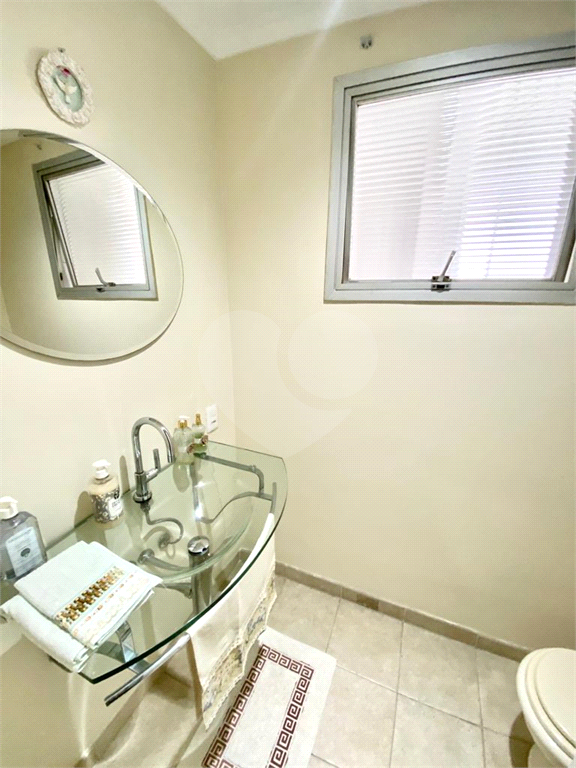 Apartamento à venda na Rua Oscar Freire com 224 m²