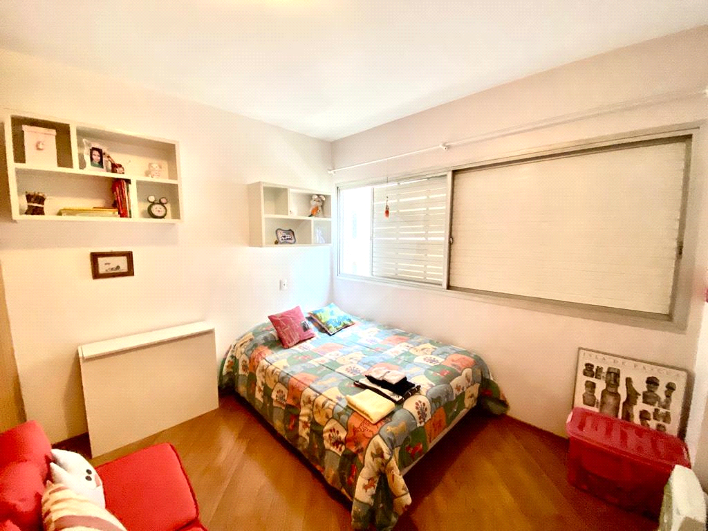 Apartamento à venda na Rua Oscar Freire com 224 m²