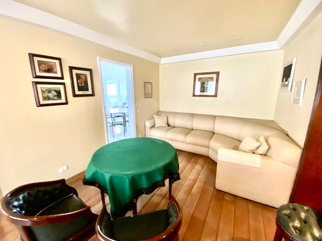 Apartamento à venda na Rua Oscar Freire com 224 m²