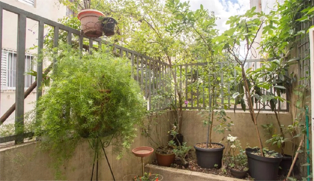 Casa à venda no Carandiru com  2 dormitórios e 2 vagas