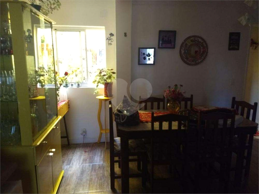 Casa à venda no Carandiru com  2 dormitórios e 2 vagas