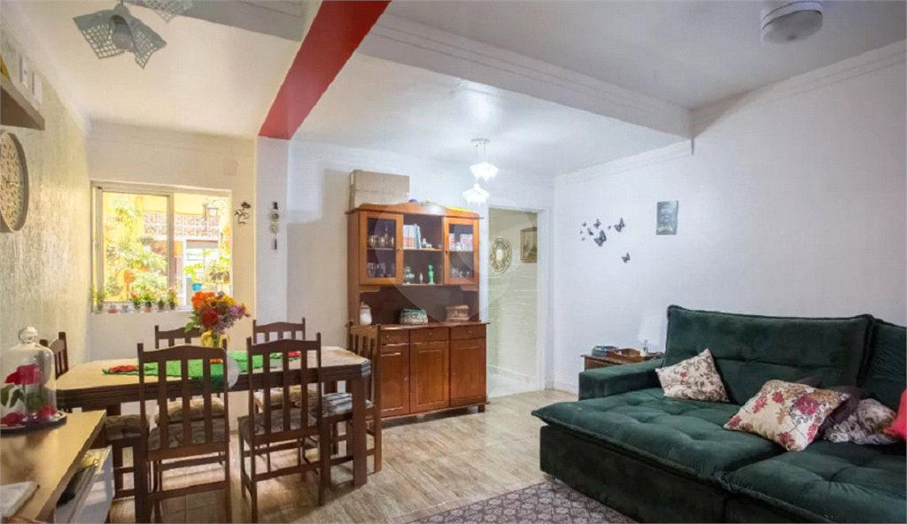 Casa à venda no Carandiru com  2 dormitórios e 2 vagas