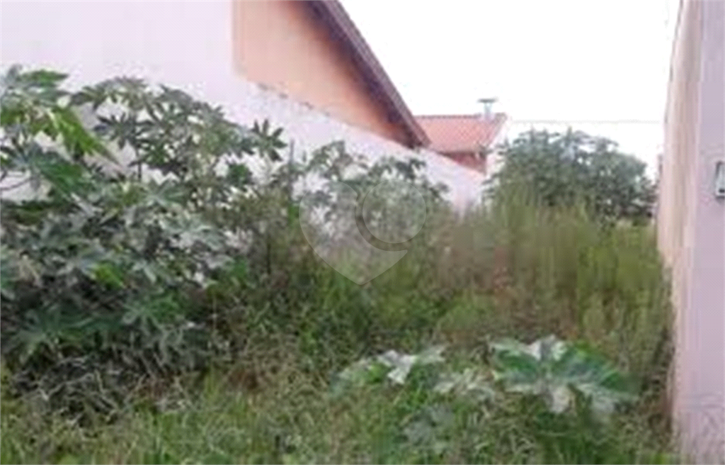 Terreno no  bairro do Tremembé. Com casas alto padrão