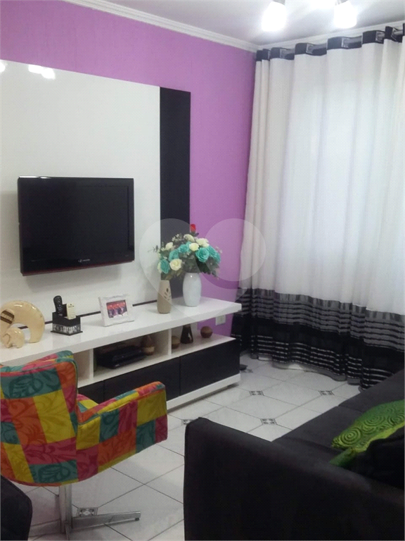 APARTAMENTO / VILA AMALIA