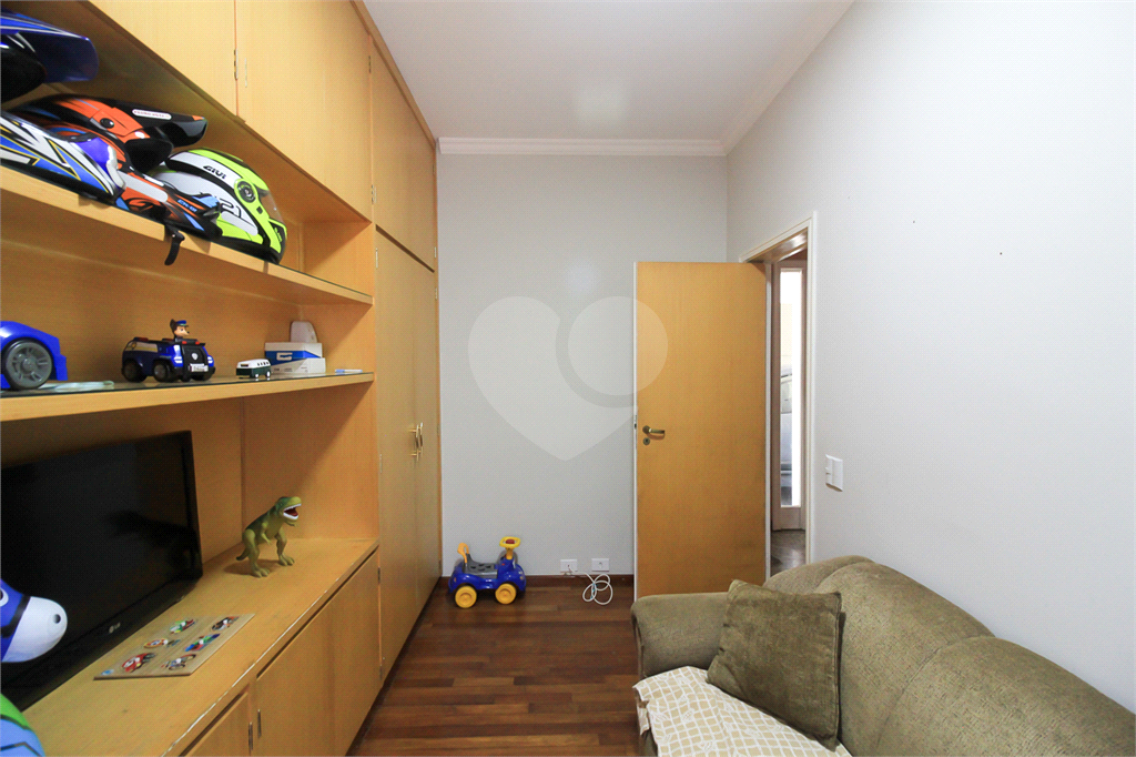 CASA TÉRREA À VENDA COM PISCINA, 4 QUARTOS NA REGIÃO DA LAPA.