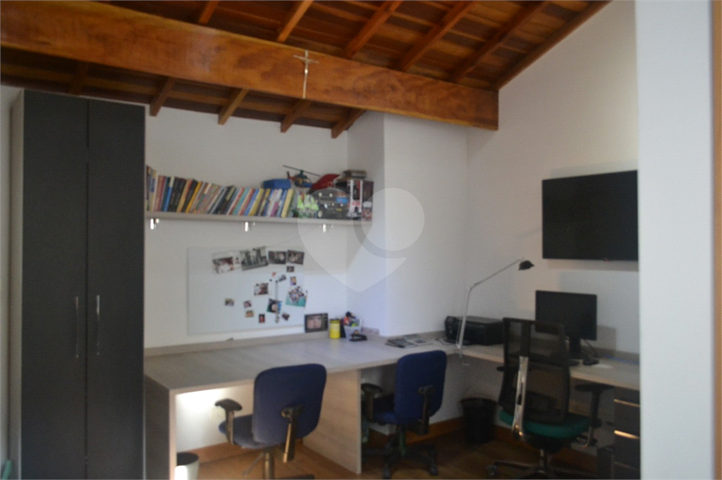 Sobrado Triplex geminado no Jardim França 4 suítes