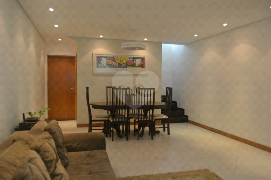 Sobrado Triplex geminado no Jardim França 4 suítes