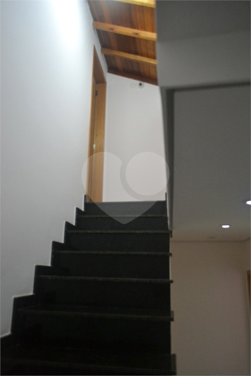 Sobrado Triplex geminado no Jardim França 4 suítes