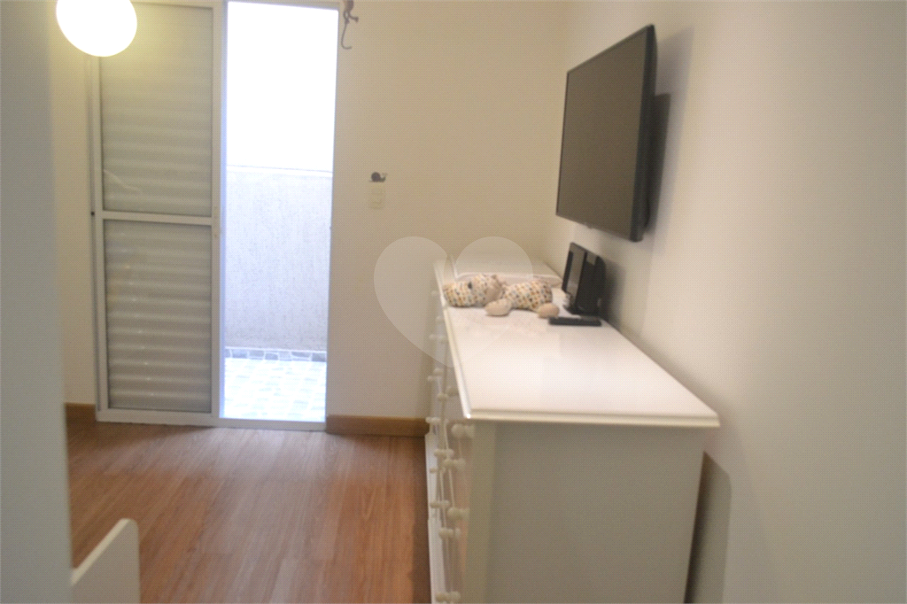 Sobrado Triplex geminado no Jardim França 4 suítes