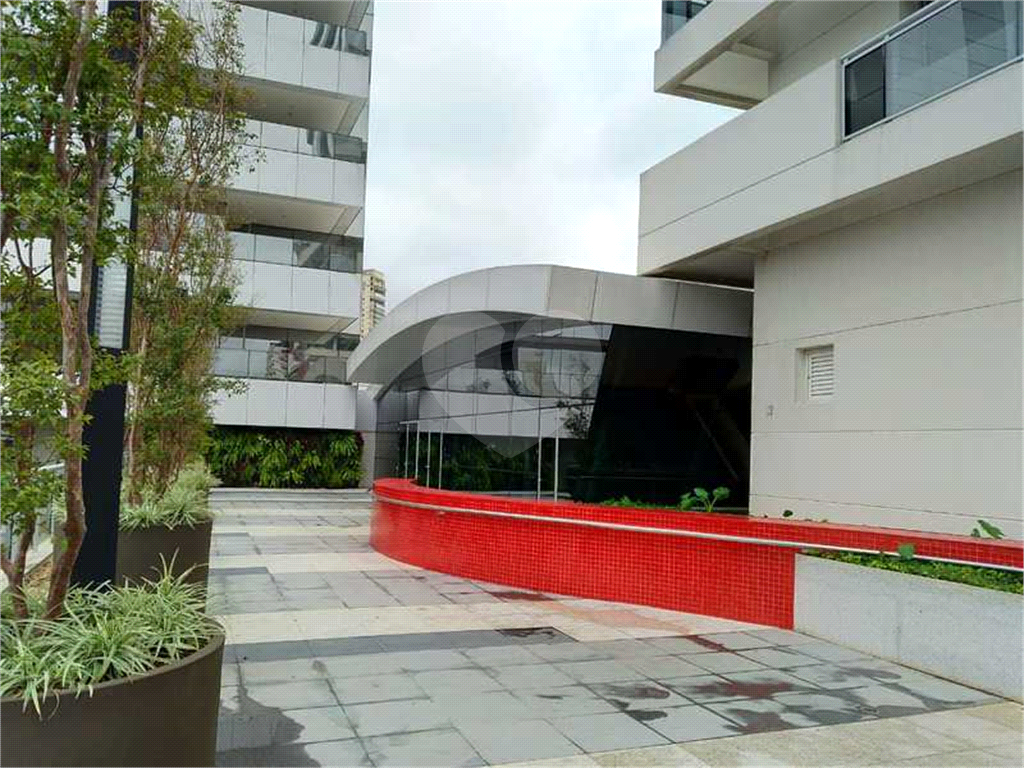 Excelente Studio Totalmente Mobiliado em área nobre.