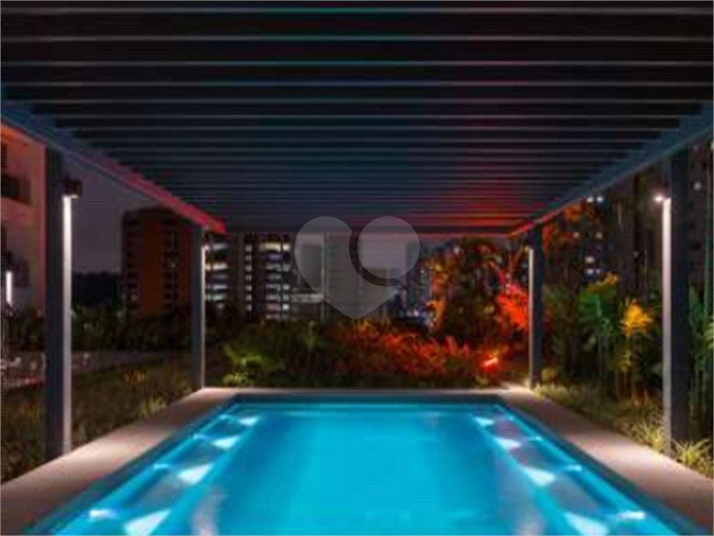 Excelente Studio Totalmente Mobiliado em área nobre.