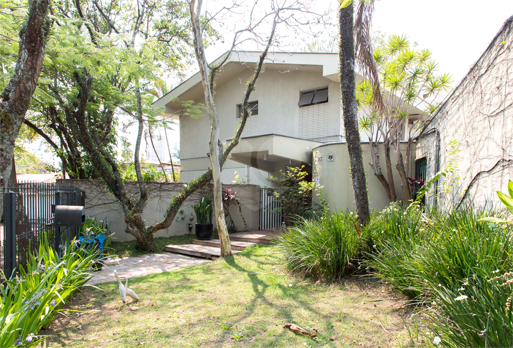 SOBRADO em VILA MADALENA