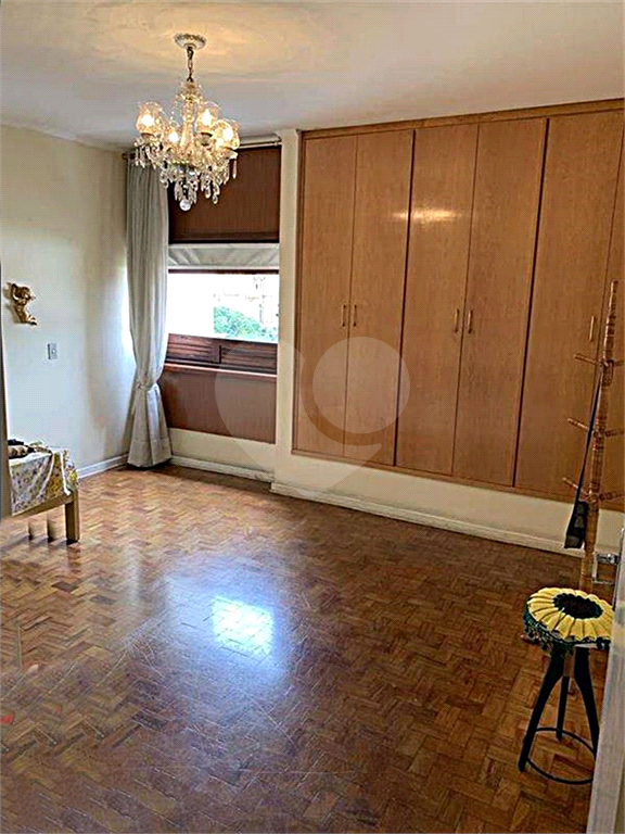 Apartamento em Santana bem conservado. 10 minutos a pé para o Metrô