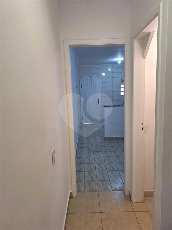 SOBRADO COM 02 VAGAS NA GARAGEM 