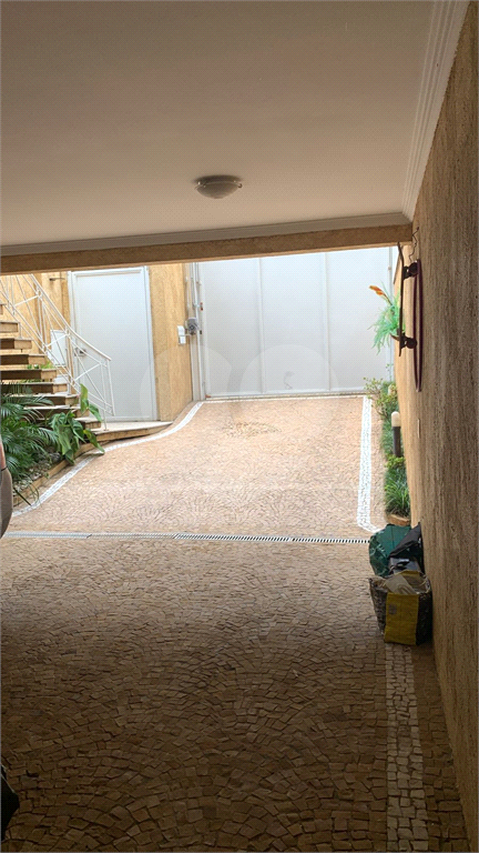 Sobrado de 330m² a venda no Horto Florestal 4 dormitórios, 1 suite, 4 banheiros ,4 vagas cobertas2