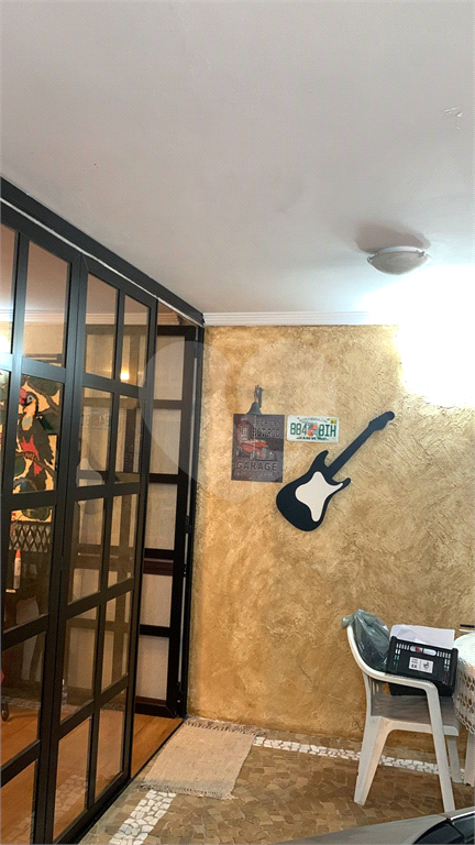 Sobrado de 330m² a venda no Horto Florestal 4 dormitórios, 1 suite, 4 banheiros ,4 vagas cobertas2