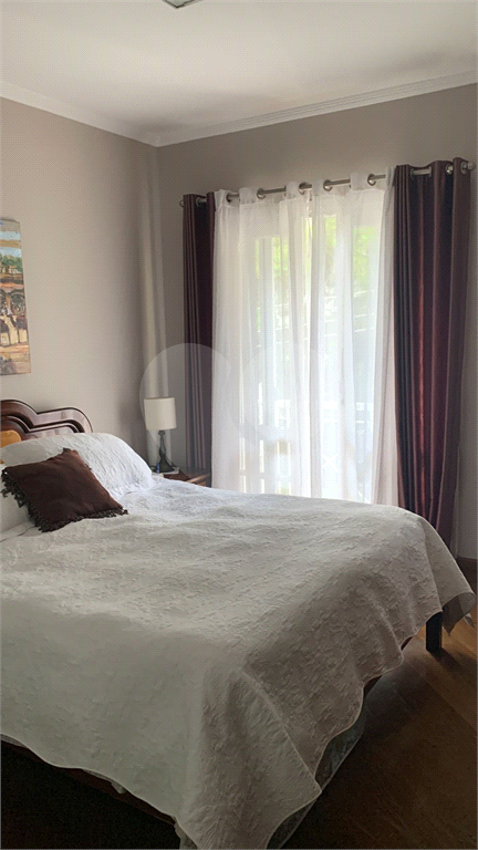 Sobrado de 330m² a venda no Horto Florestal 4 dormitórios, 1 suite, 4 banheiros ,4 vagas cobertas2