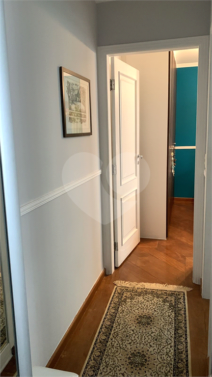 Sobrado de 330m² a venda no Horto Florestal 4 dormitórios, 1 suite, 4 banheiros ,4 vagas cobertas2