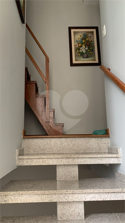 Sobrado de 330m² a venda no Horto Florestal 4 dormitórios, 1 suite, 4 banheiros ,4 vagas cobertas2