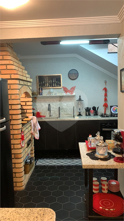 Sobrado de 330m² a venda no Horto Florestal 4 dormitórios, 1 suite, 4 banheiros ,4 vagas cobertas2