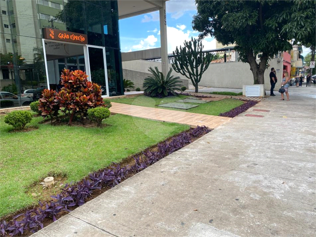 Sala comercial 200 m metro Santana