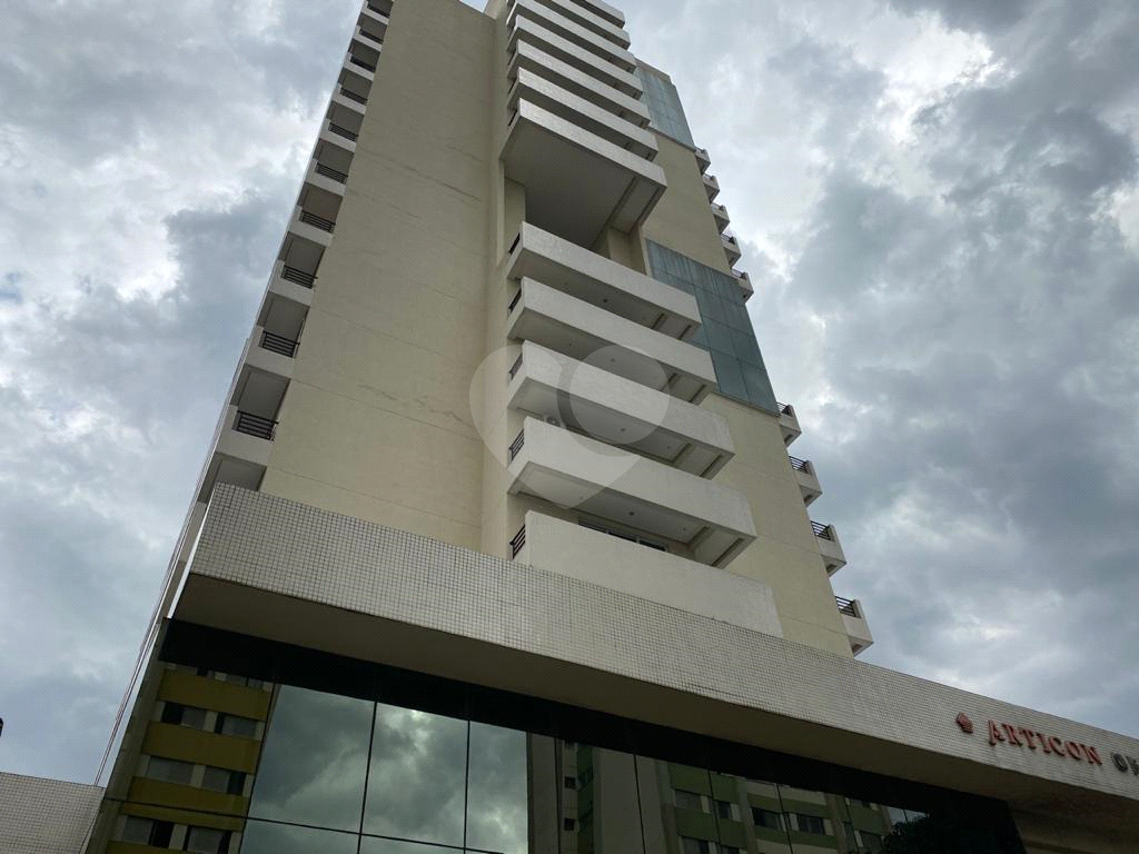 Sala comercial 200 m metro Santana