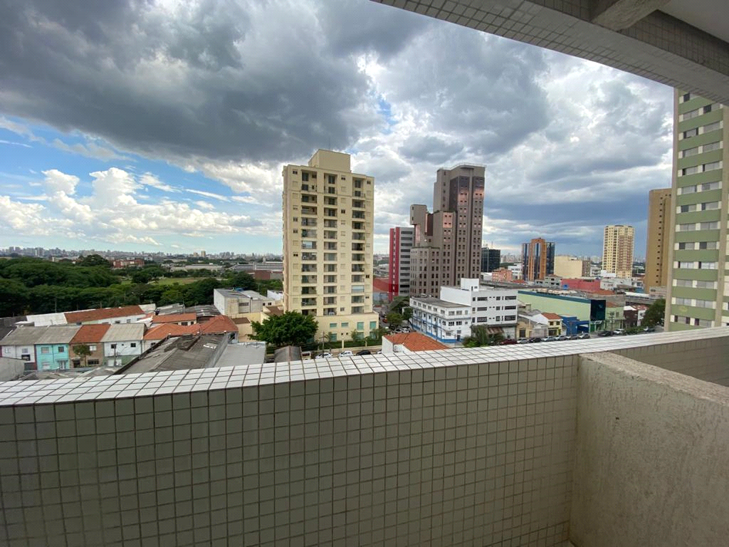 Sala comercial 200 m metro Santana