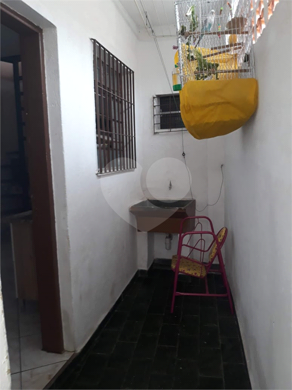 Casa assobradada de 2 dorms e 1 vaga próximo a Av Água Fria