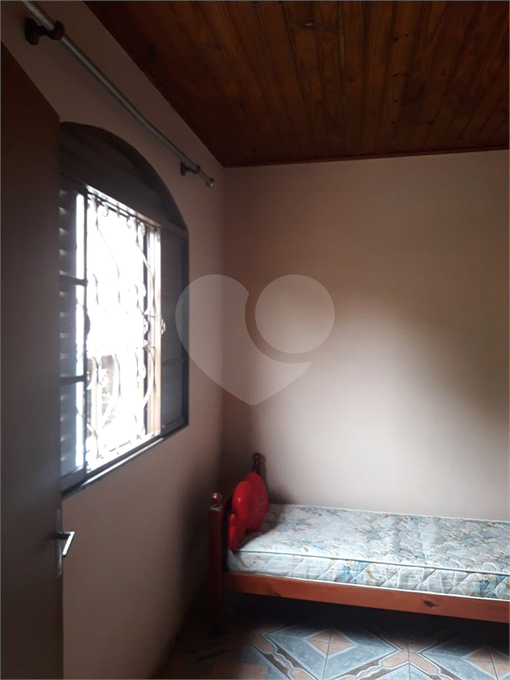 Casa assobradada de 2 dorms e 1 vaga próximo a Av Água Fria