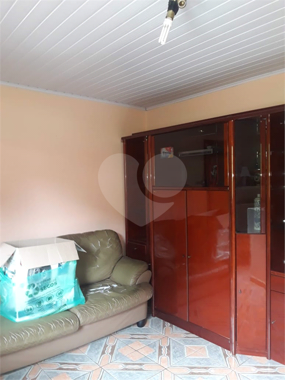 Casa assobradada de 2 dorms e 1 vaga próximo a Av Água Fria