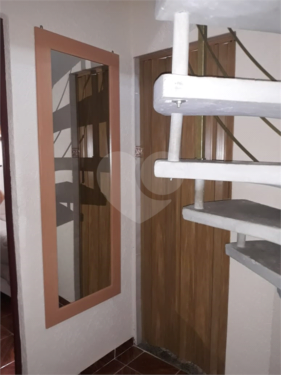 Casa assobradada de 2 dorms e 1 vaga próximo a Av Água Fria