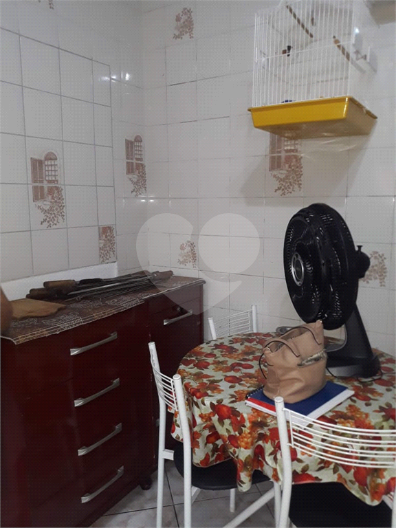 Casa assobradada de 2 dorms e 1 vaga próximo a Av Água Fria