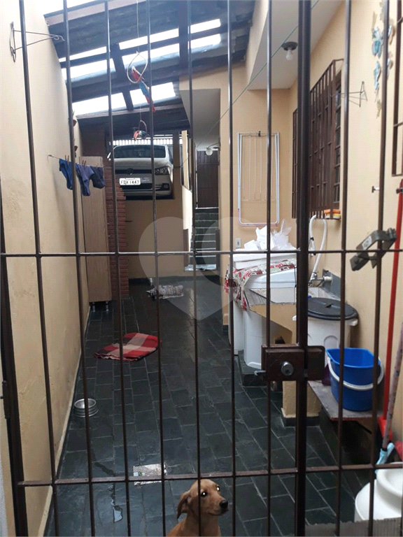 Casa assobradada de 2 dorms e 1 vaga próximo a Av Água Fria