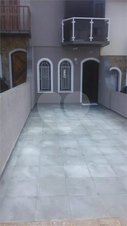 Sobrado em condominio.