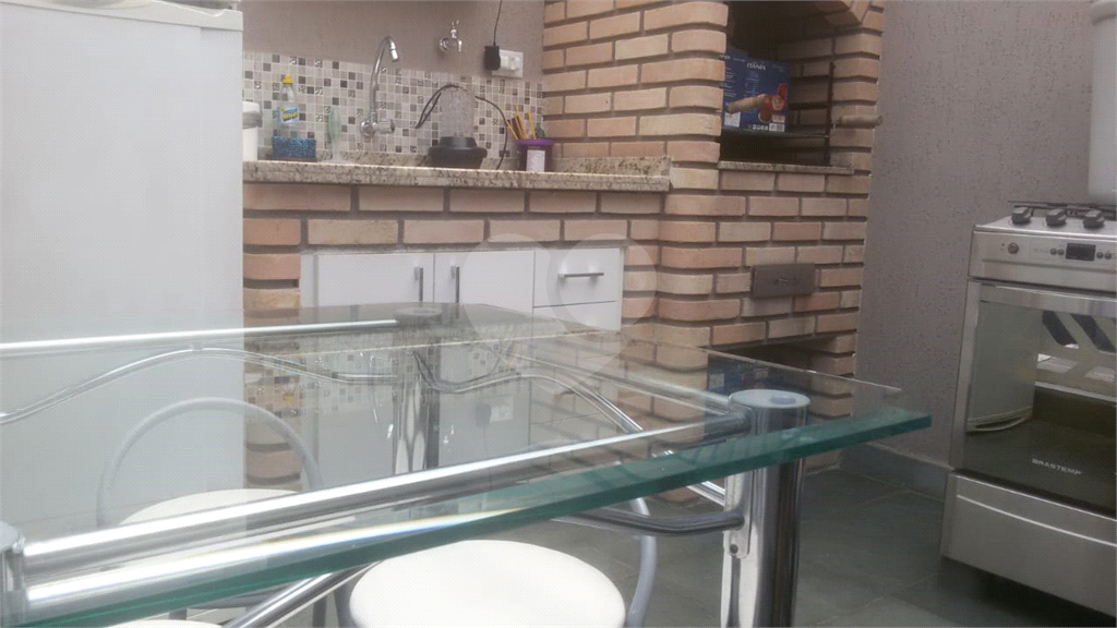 Sobrado em condominio.